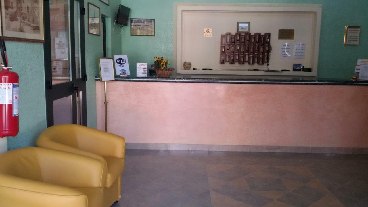 מטאפונטו Hotel Kennedy מראה חיצוני תמונה